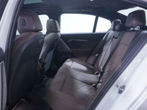 New 2026 BMW 530i RWD image 9