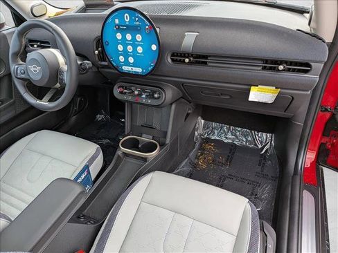 Certified 2025 MINI Cooper S image 18