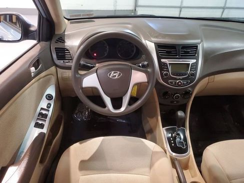 Used 2012 Hyundai Accent GLS FWD image 14