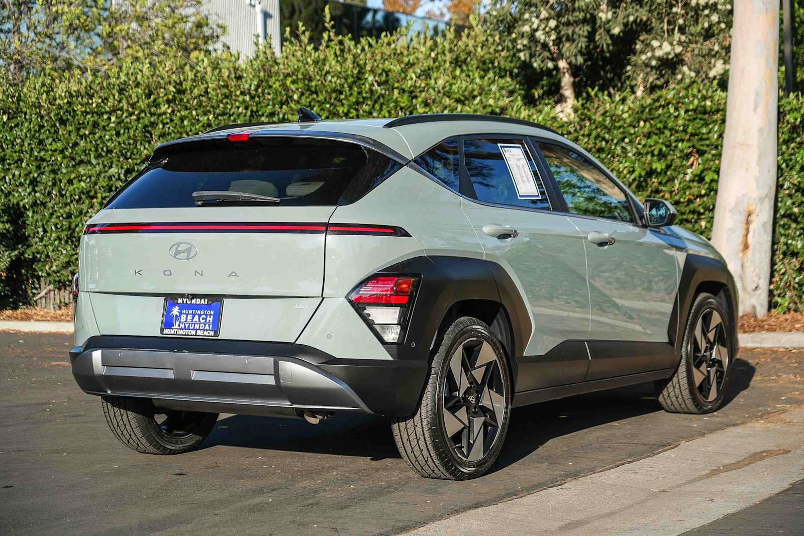 Certified 2024 Hyundai Kona Limited FWD image 6