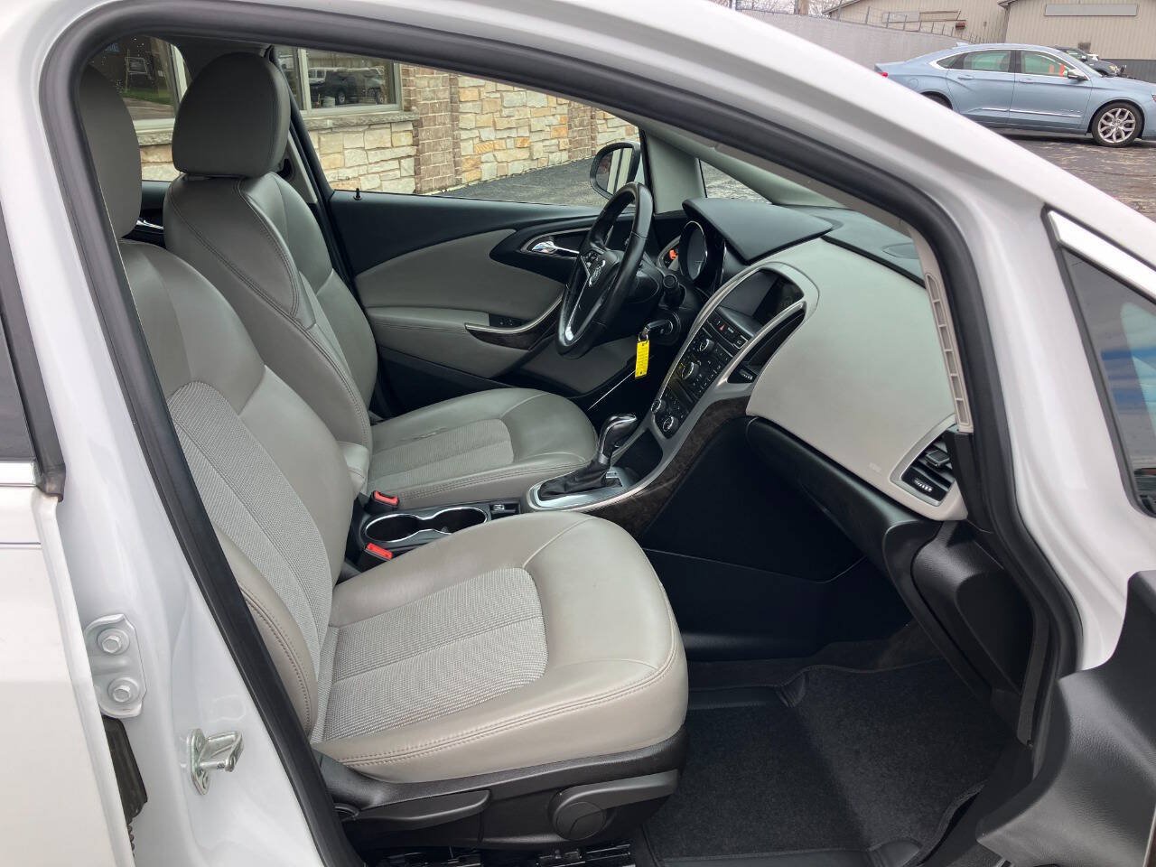 Used 2014 Buick Verano Convenience FWD image 37