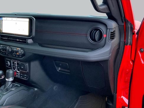 Used 2026 Jeep Wrangler Unlimited Rubicon AWD/4WD image 17