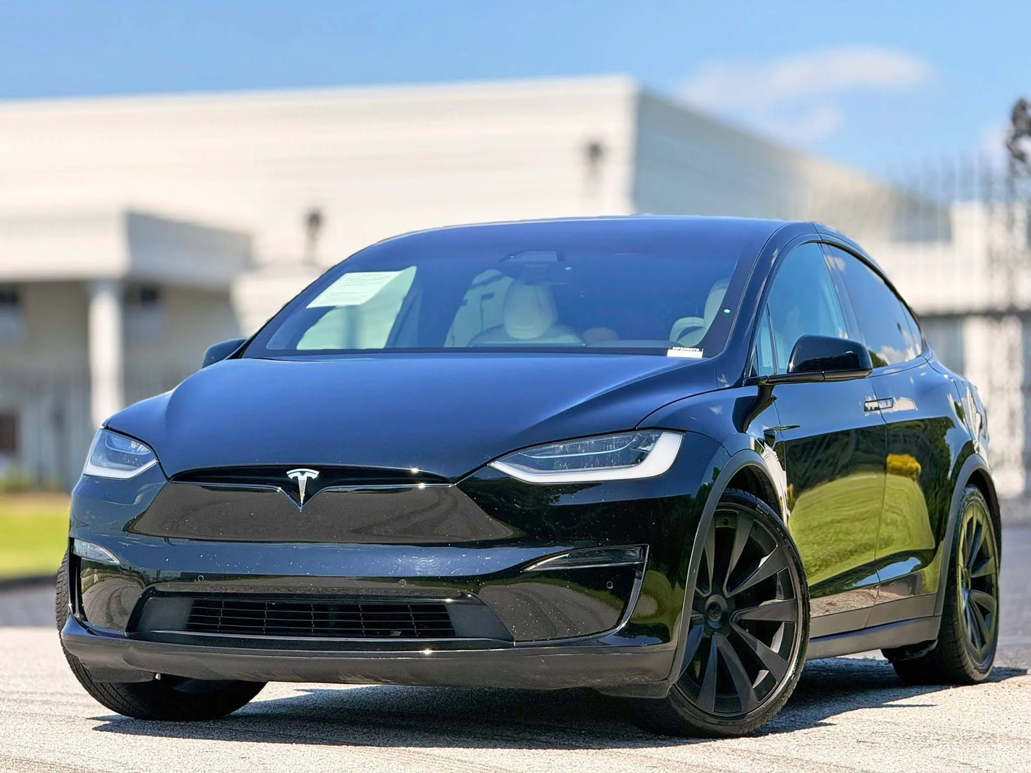 Used 2022 Tesla Model X AWD/4WD image 2