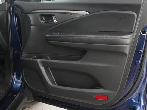 Used 2020 Honda Pilot Black Edition image 9