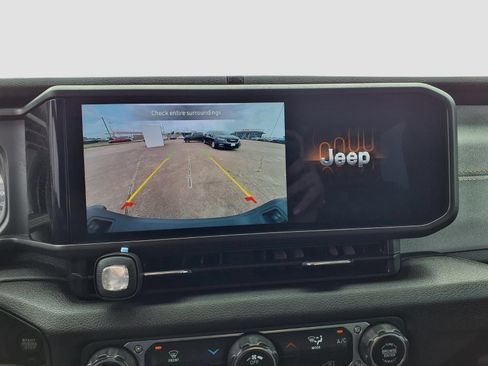 Used 2024 Jeep Gladiator Sport AWD/4WD image 26