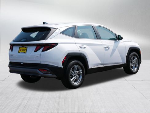 Certified 2025 Hyundai Tucson SE image 7