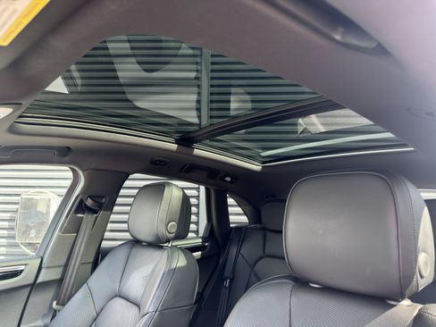 Certified 2026 Porsche Macan AWD/4WD image 26