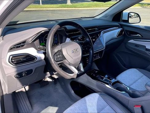 Used 2023 Chevrolet Bolt EUV Premier FWD image 14