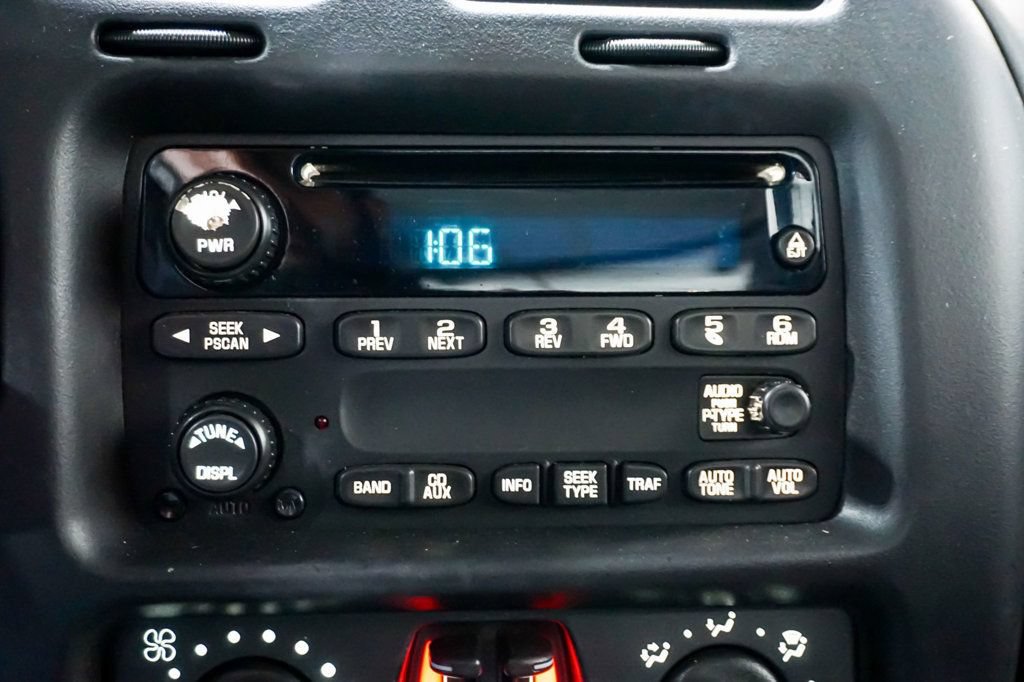 Used 2004 Chevrolet Monte Carlo LS w/ Preferred Equipment Group FWD image 23