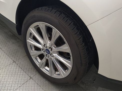 Used 2018 Ford Edge Titanium w/ Equipment Group 301A FWD image 31