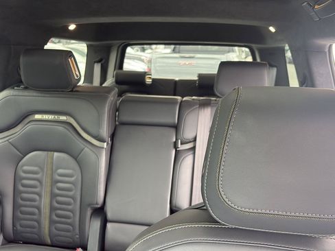 Used 2022 Rivian R1S Launch Edition AWD/4WD image 26