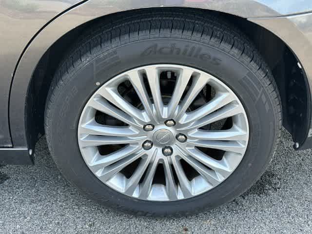 Used 2014 Chrysler 300 AWD w/ Driver Convenience Group image 5