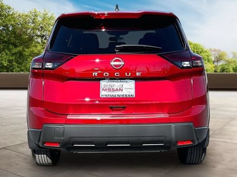 New 2026 Nissan Rogue SV FWD image 4