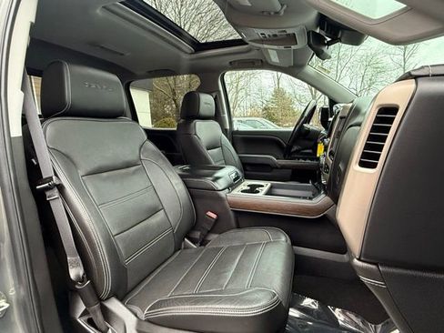 Used 2018 GMC Sierra 1500 Denali w/ Denali Ultimate Package image 17
