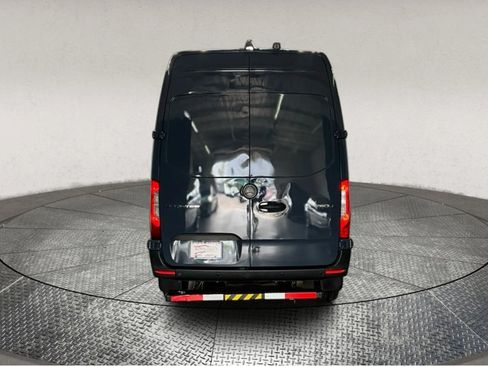 Used 2019 Mercedes-Benz Sprinter 144 image 7