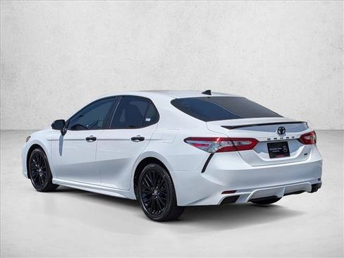 Used 2020 Toyota Camry SE w/ Carpet Mat Package FWD image 8