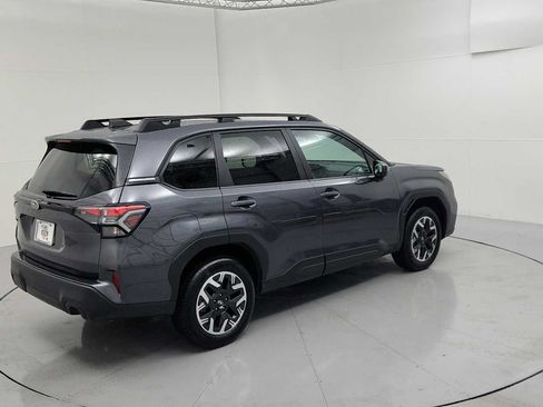 Used 2026 Subaru Forester Premium AWD/4WD image 10