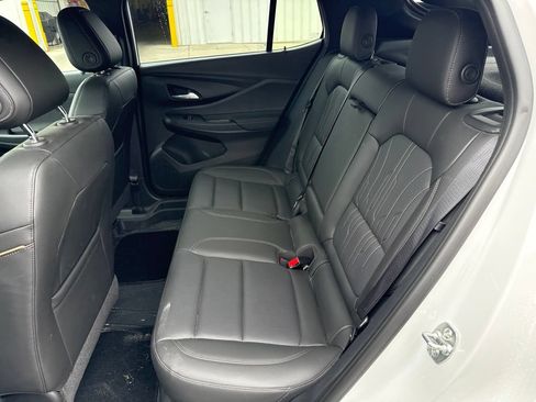 Used 2025 Buick Envista Avenir FWD image 11