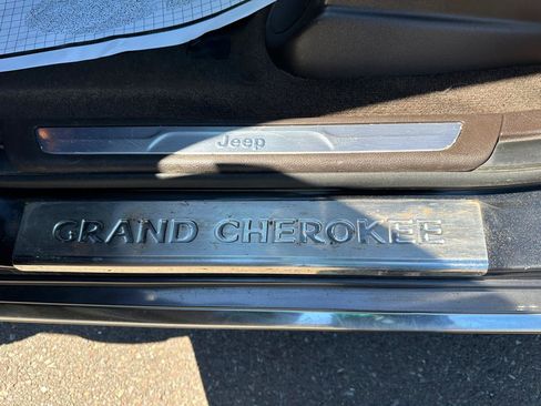 Used 2014 Jeep Grand Cherokee Summit AWD/4WD image 12