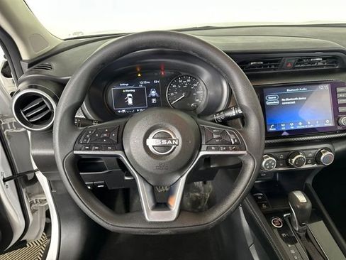 Used 2024 Nissan Kicks SV image 14