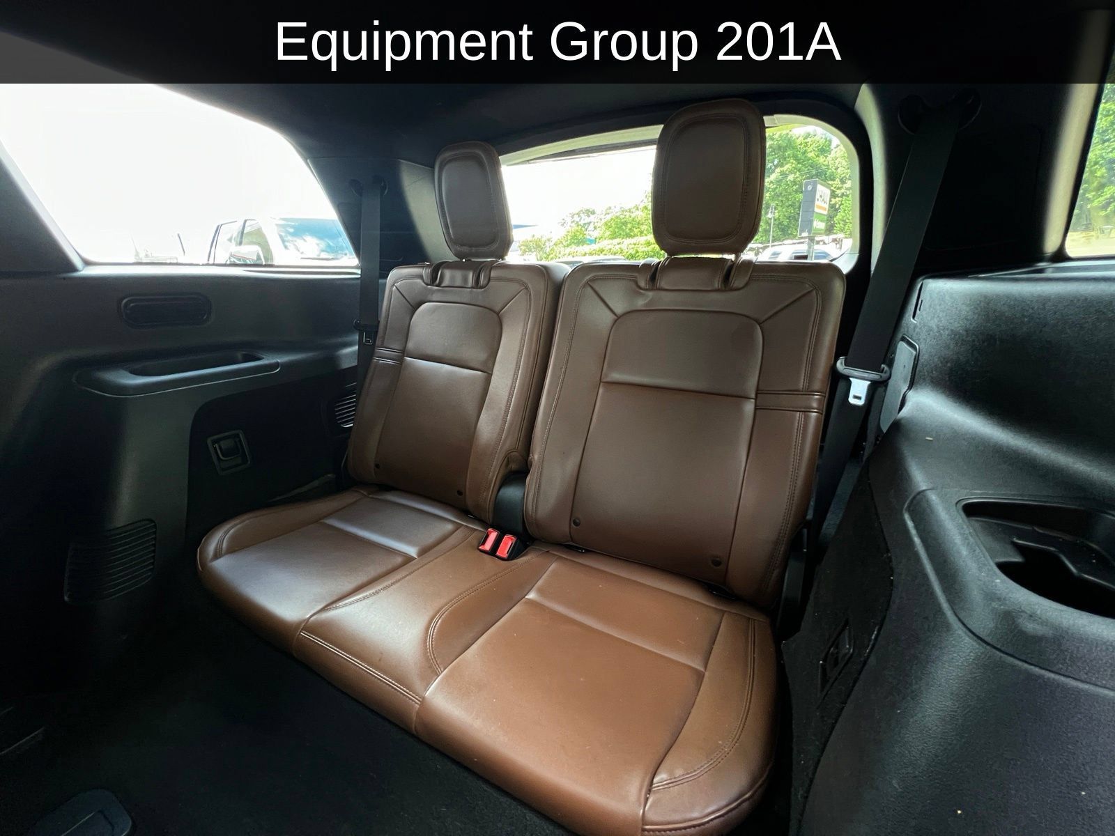 Used 2022 Lincoln Aviator Reserve w/ Equipment Group 201A RWD image 3