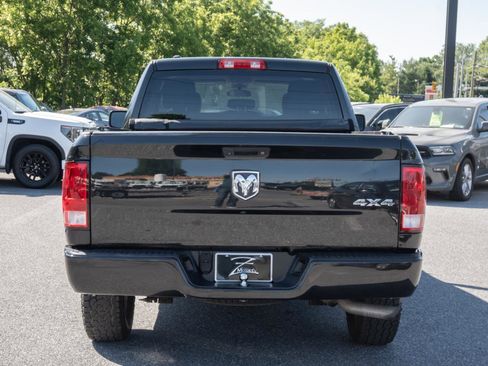 Used 2017 RAM 1500 Express AWD/4WD image 7