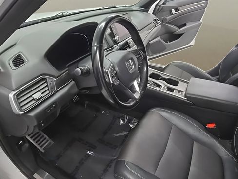 Used 2020 Honda Accord Sport image 11