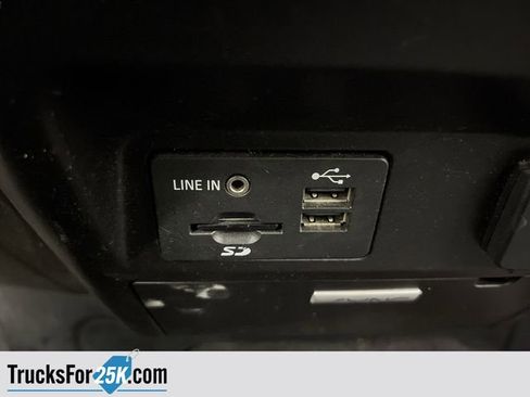 Used 2015 Ford F150 XLT w/ Equipment Group 302A Luxury image 23