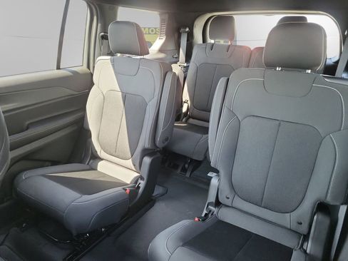 New 2025 Jeep Grand Cherokee L Laredo w/ Luxury Tech Group I image 14