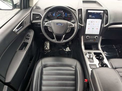 Used 2024 Ford Edge SEL AWD/4WD image 16