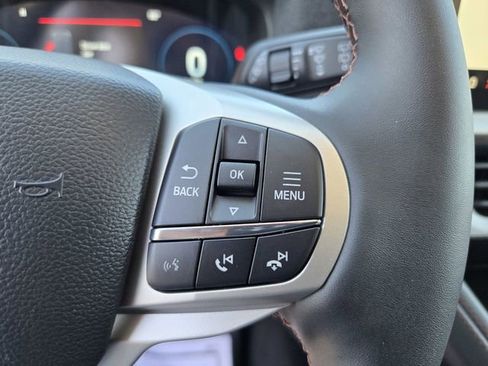 New 2026 Ford Explorer Active RWD image 12