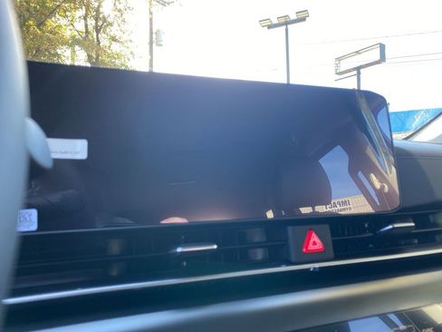 New 2026 Kia Carnival image 17