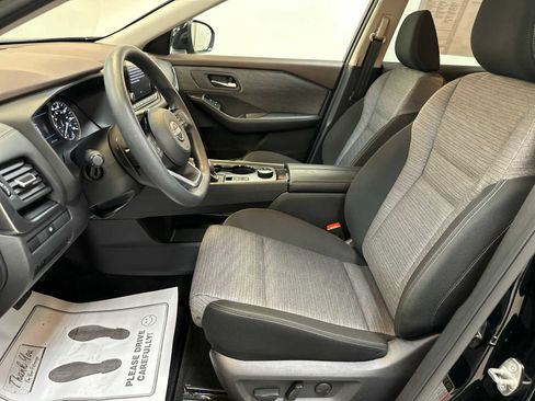 Certified 2023 Nissan Rogue SV image 4