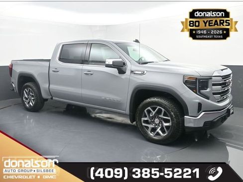 Used 2025 GMC Sierra 1500 SLE w/ X31 Off-Road Package AWD/4WD image 1