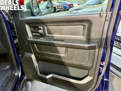 Used 2017 RAM 1500 Express RWD image 22