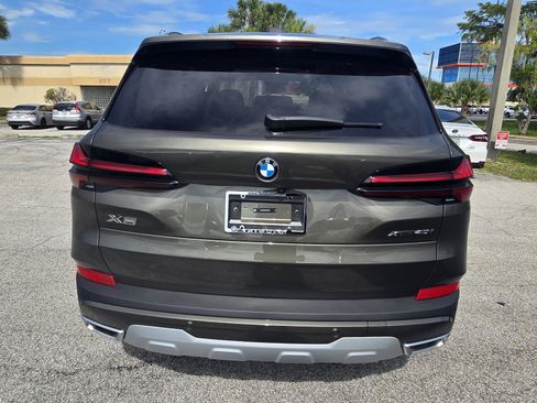 New 2026 BMW X5 xDrive40i w/ Climate Comfort Package AWD/4WD image 3