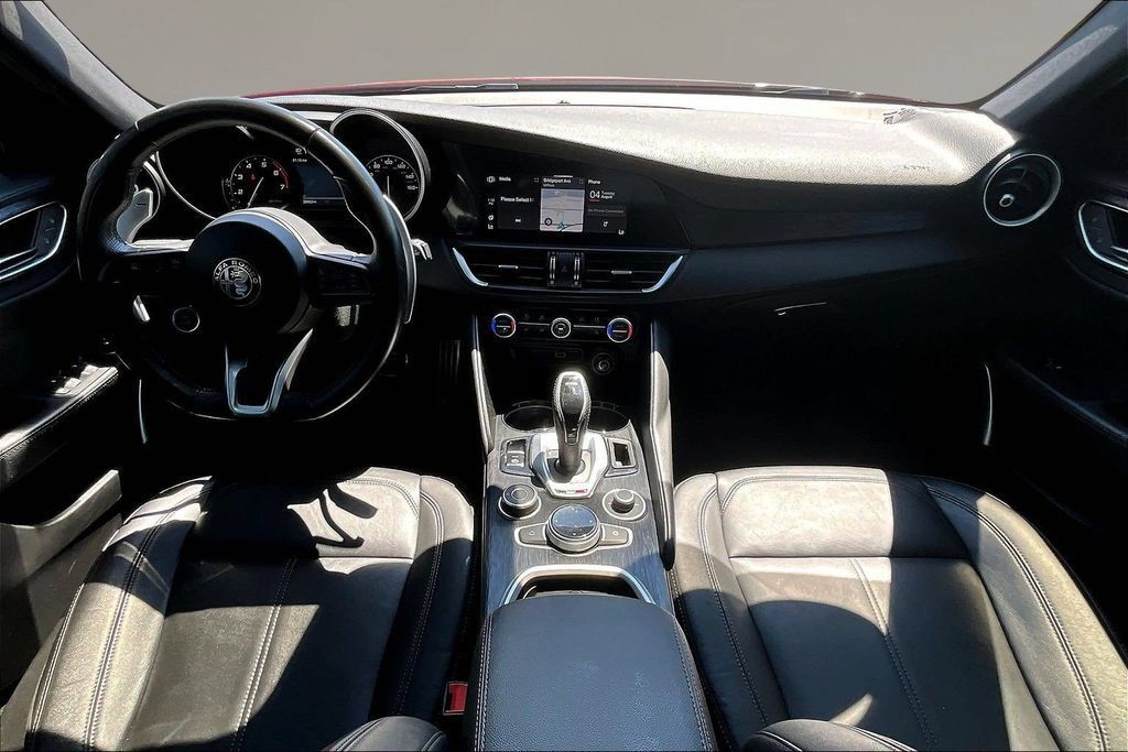 Used 2022 Alfa Romeo Giulia Sprint AWD/4WD image 7