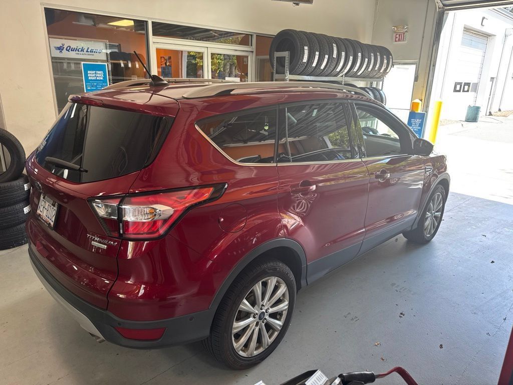 Used 2018 Ford Escape Titanium FWD image 5