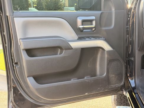 Used 2018 Chevrolet Silverado 1500 LT w/ All Star Edition AWD/4WD image 16