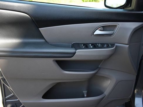 Used 2013 Honda Odyssey EX-L image 19