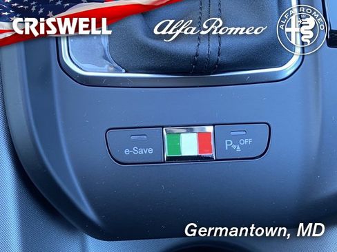 Used 2024 Alfa Romeo Tonale Ti image 32
