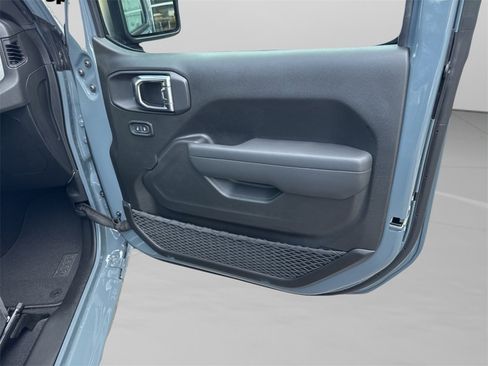 New 2025 Jeep Gladiator Sport image 36