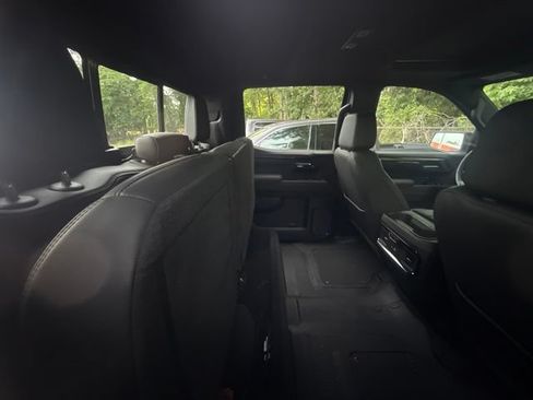 Used 2025 GMC Sierra 1500 AT4 w/ AT4 Premium Package AWD/4WD image 18