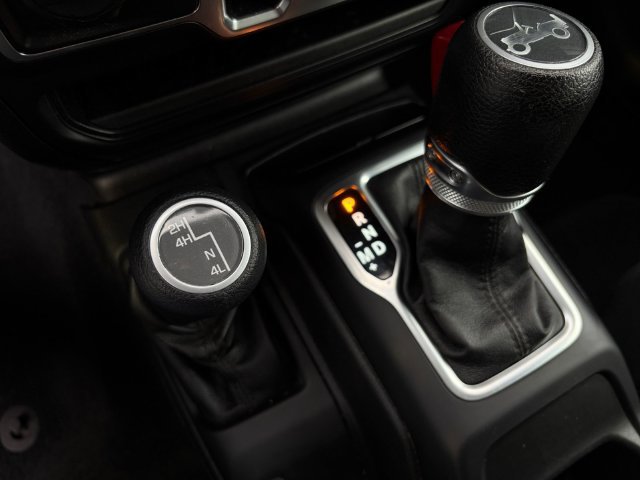Used 2018 Jeep Wrangler Unlimited Sport S AWD/4WD image 31