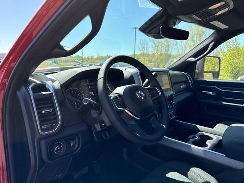 New 2026 RAM 2500 Big Horn AWD/4WD image 18