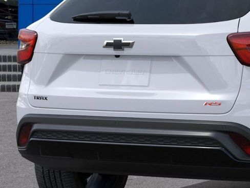 New 2026 Chevrolet Trax RS w/ Driver Confidence Package FWD image 38