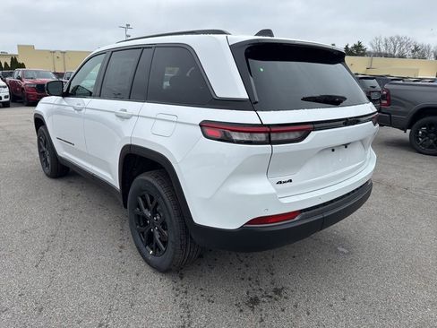 New 2026 Jeep Grand Cherokee Altitude AWD/4WD image 3