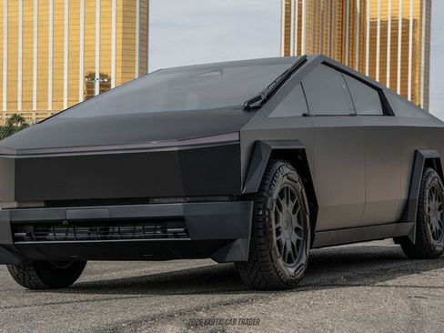 Used 2024 Tesla Cybertruck Cyberbeast AWD/4WD image 14