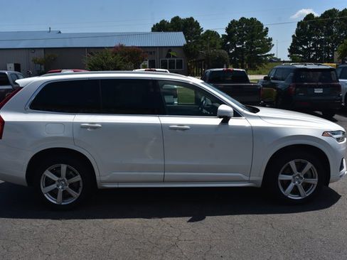Used 2023 Volvo XC90 B5 Core AWD/4WD image 4