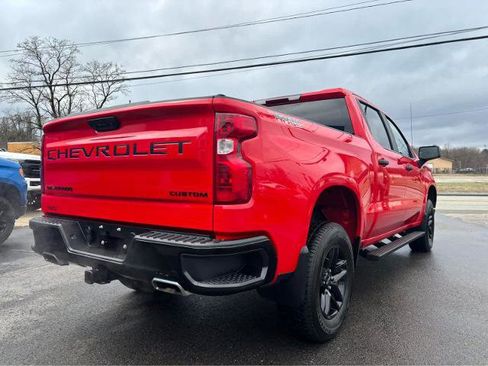 Used 2025 Chevrolet Silverado 1500 Custom Trail Boss w/ LPO, Dark Essentials Package image 9